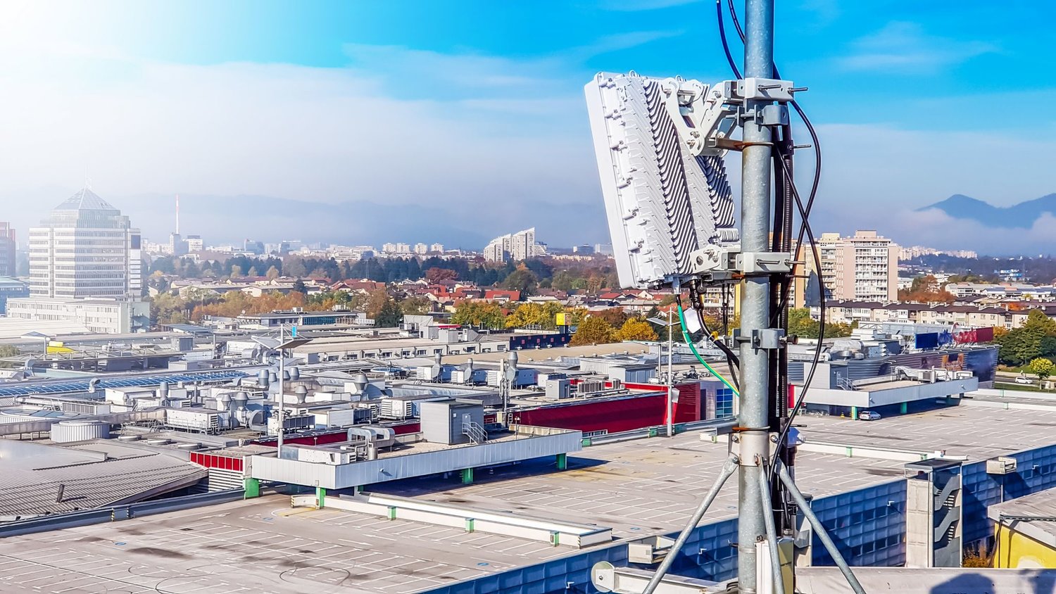 Negotiating a Cell Tower Lease: Getting Help